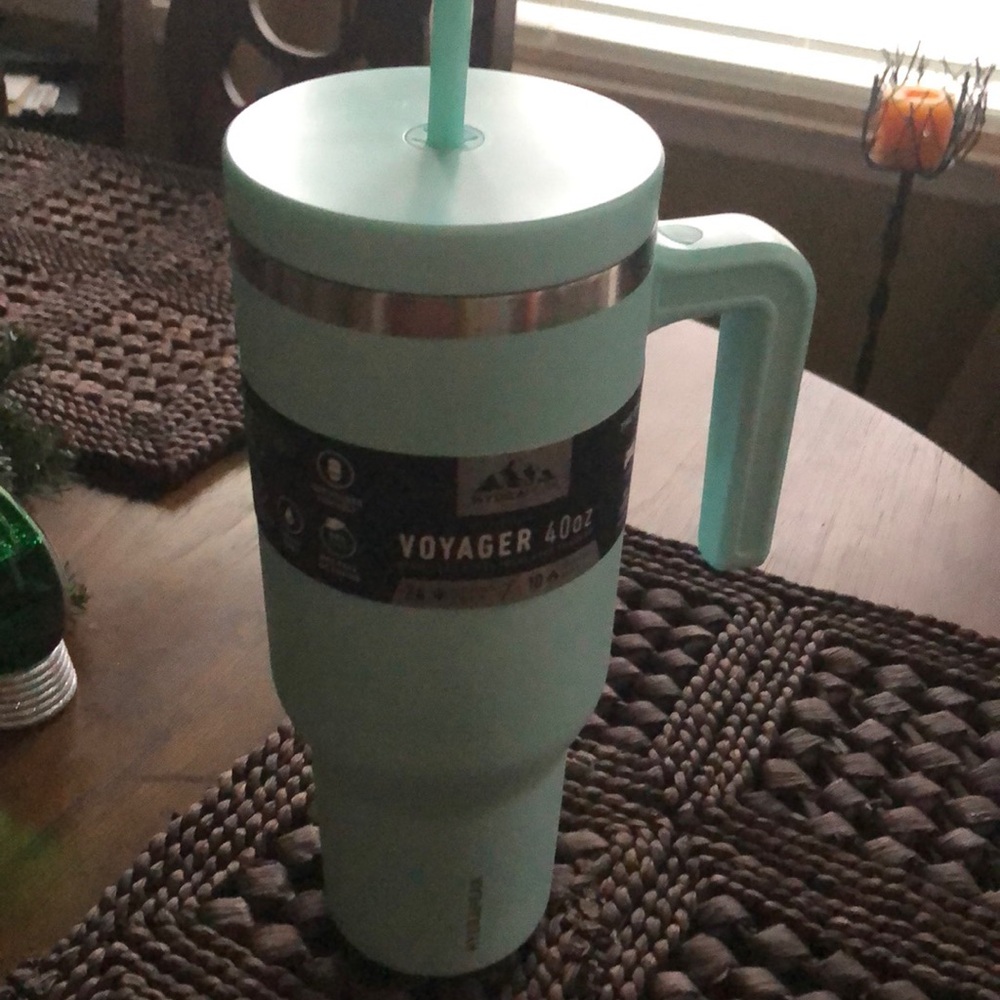 Voyager 40 oz cup! New!